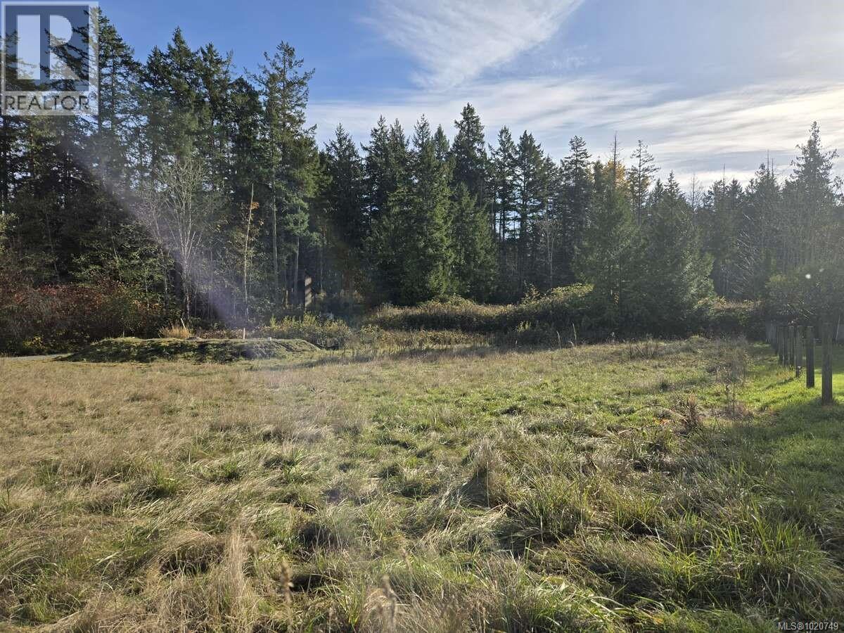 1216 Clayton Rd, North Saanich