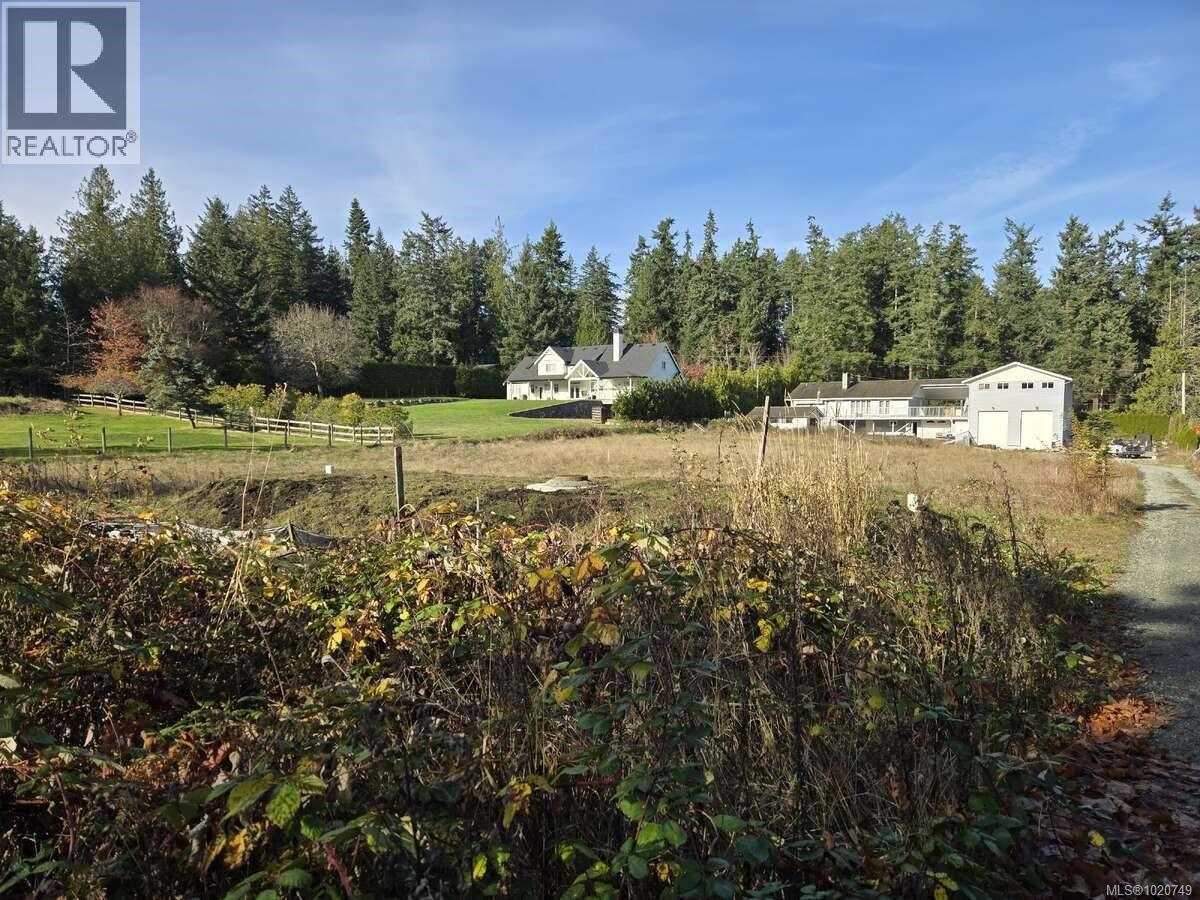 1216 Clayton Rd, North Saanich