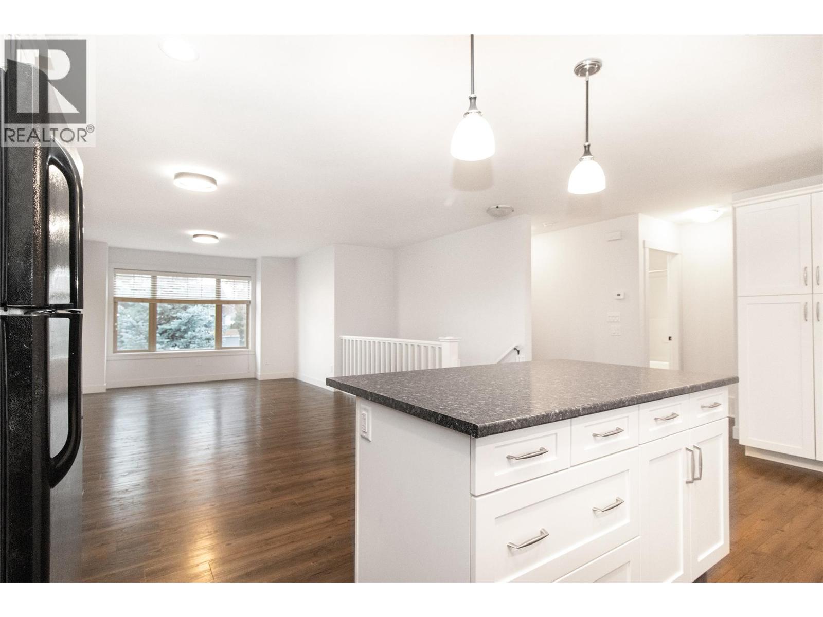  560 Christleton Avenue, Kelowna