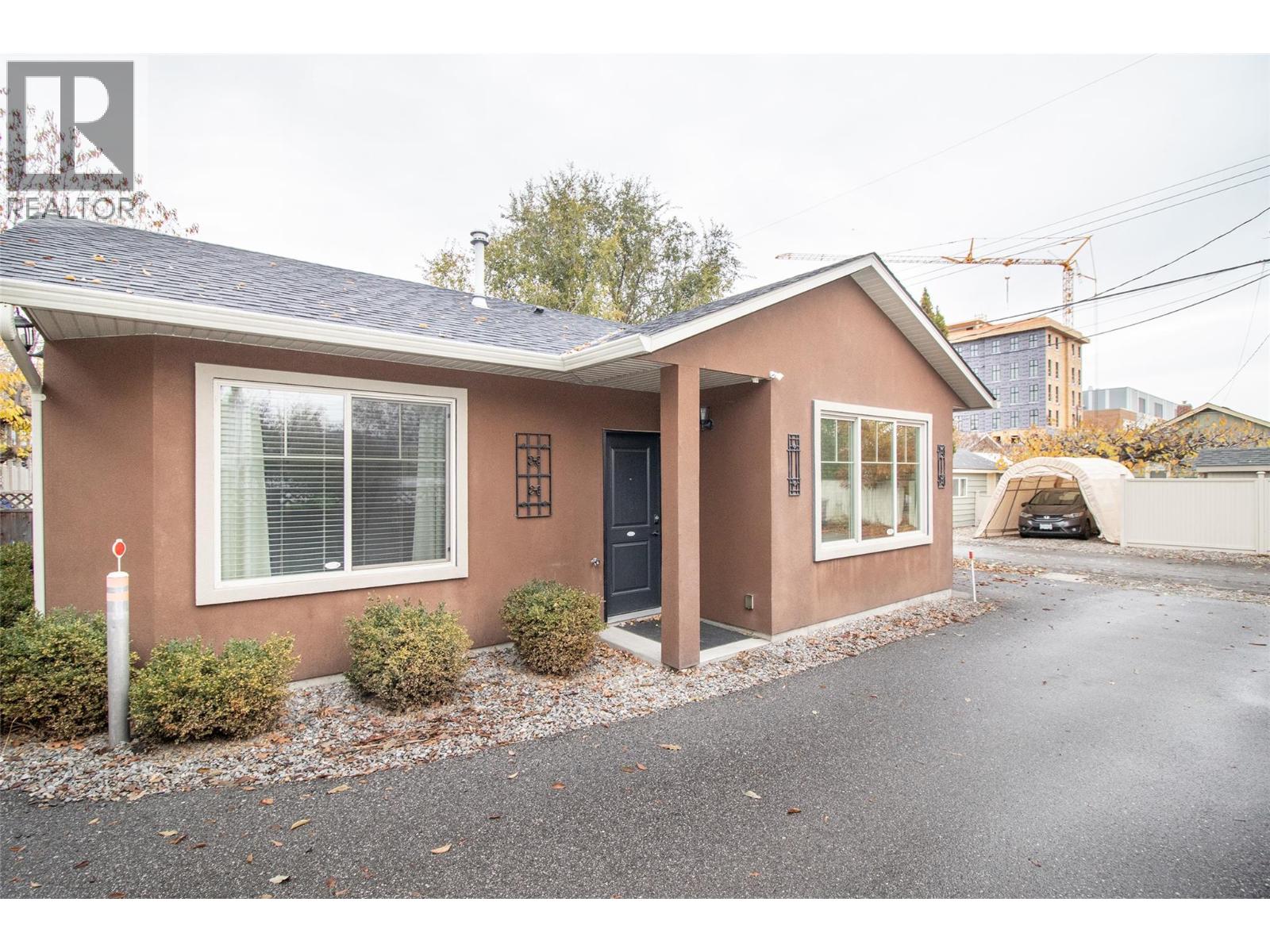  560 Christleton Avenue, Kelowna