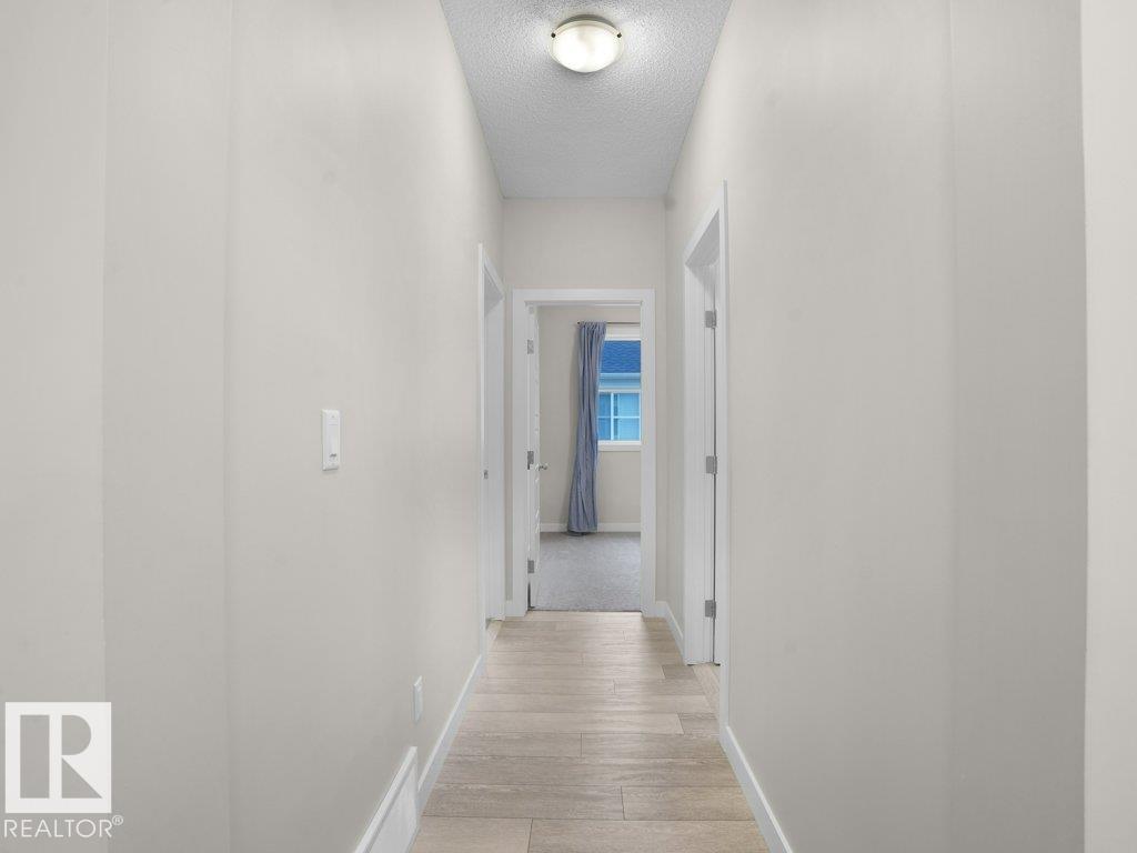 20329 15A AV NW, Edmonton