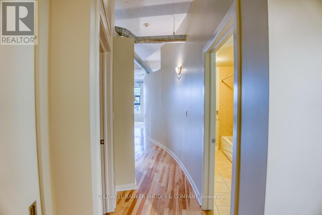 front entrance with unique curved wall