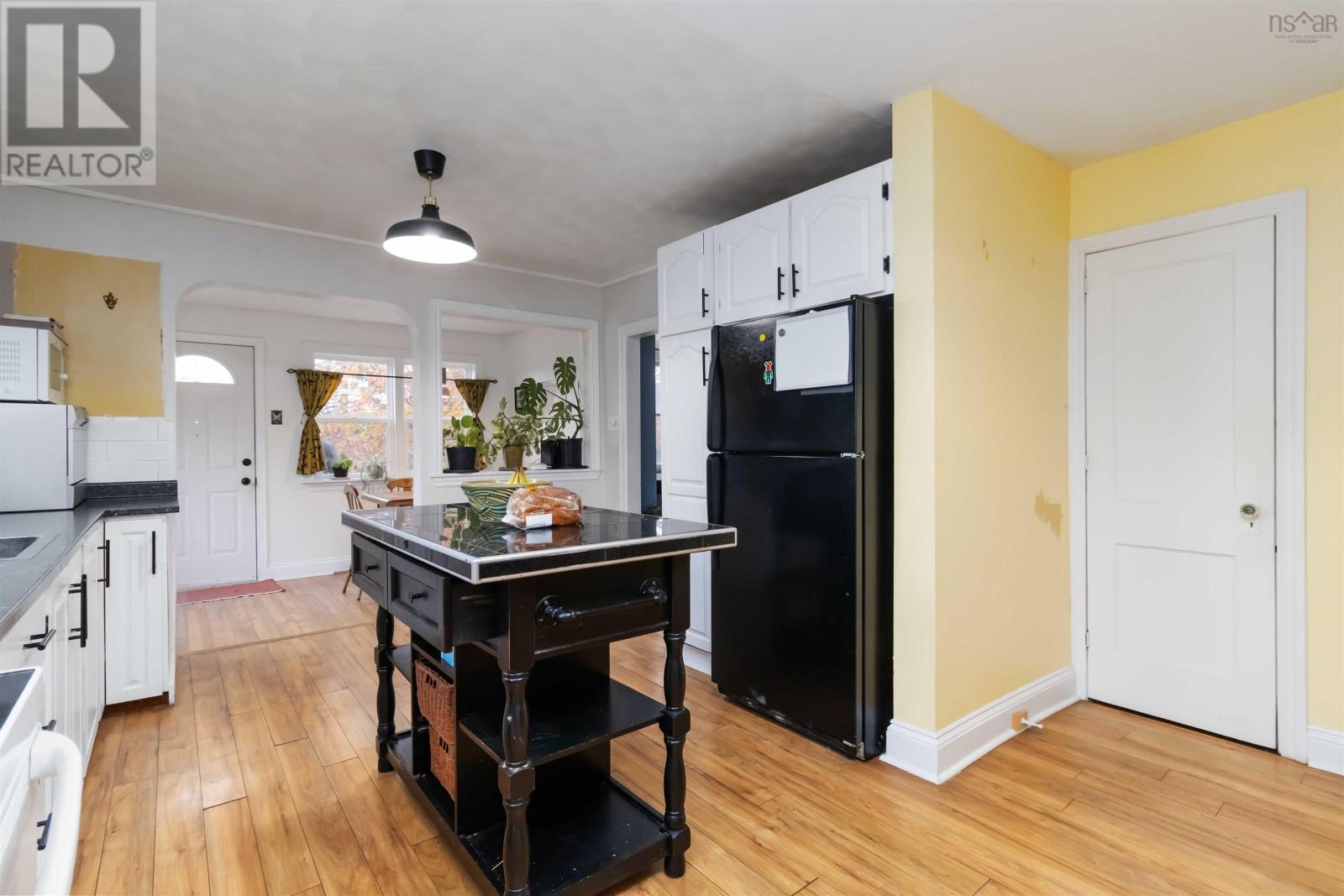 Property 8 of 31 of 379 Bissett Road