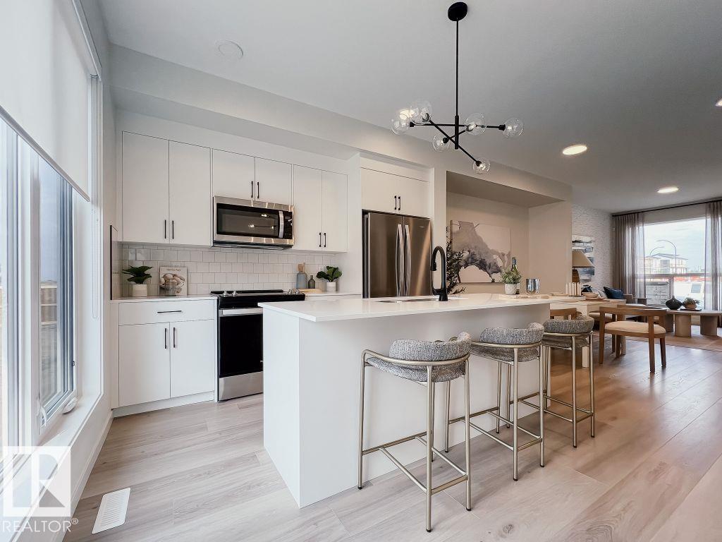 7526 KLAPSTEIN LINK LI SW, Edmonton