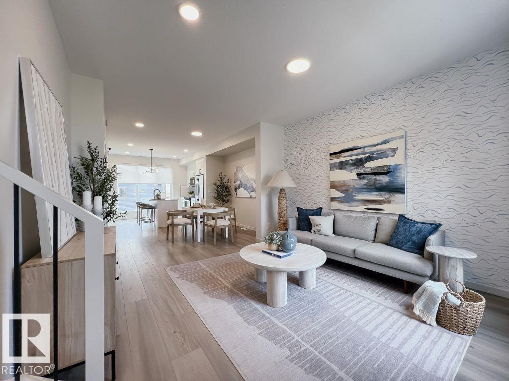 7526 KLAPSTEIN LINK LI SW, Edmonton