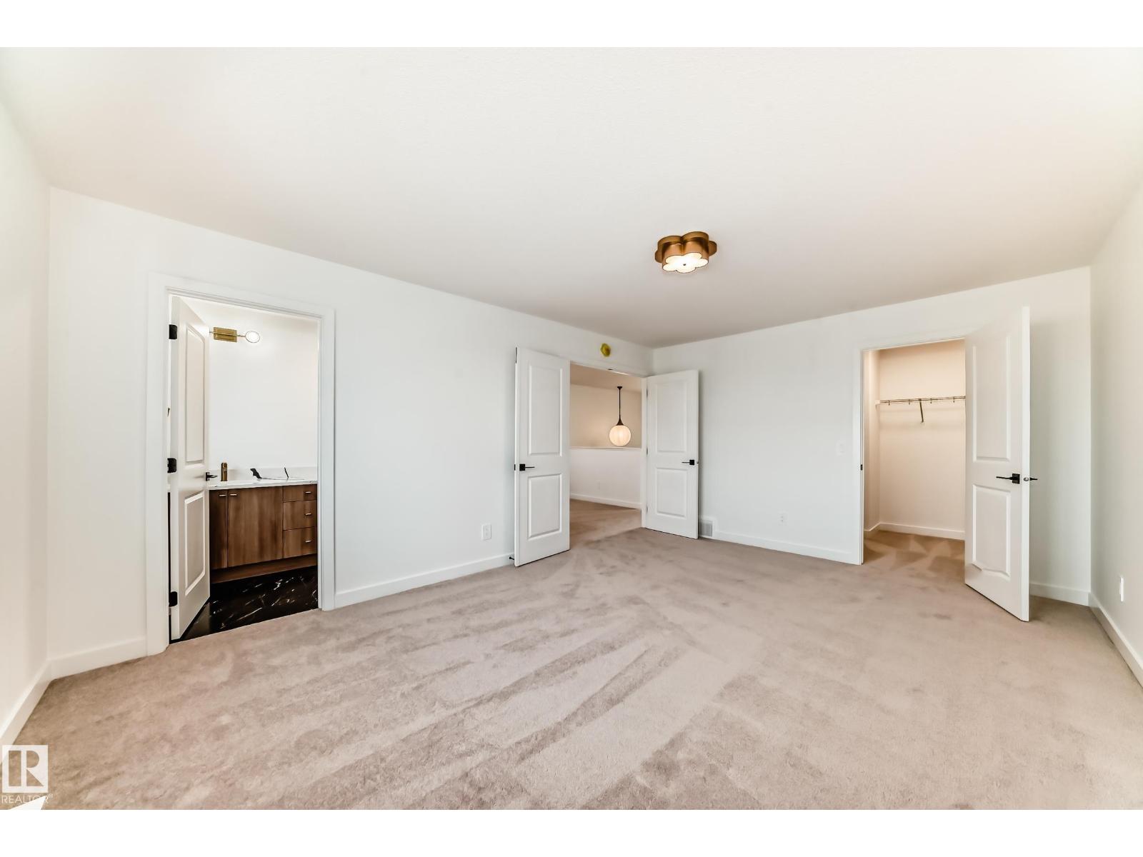 33 Chartres CL, St. Albert