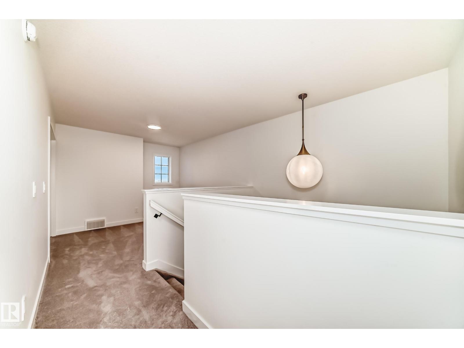 33 Chartres CL, St. Albert