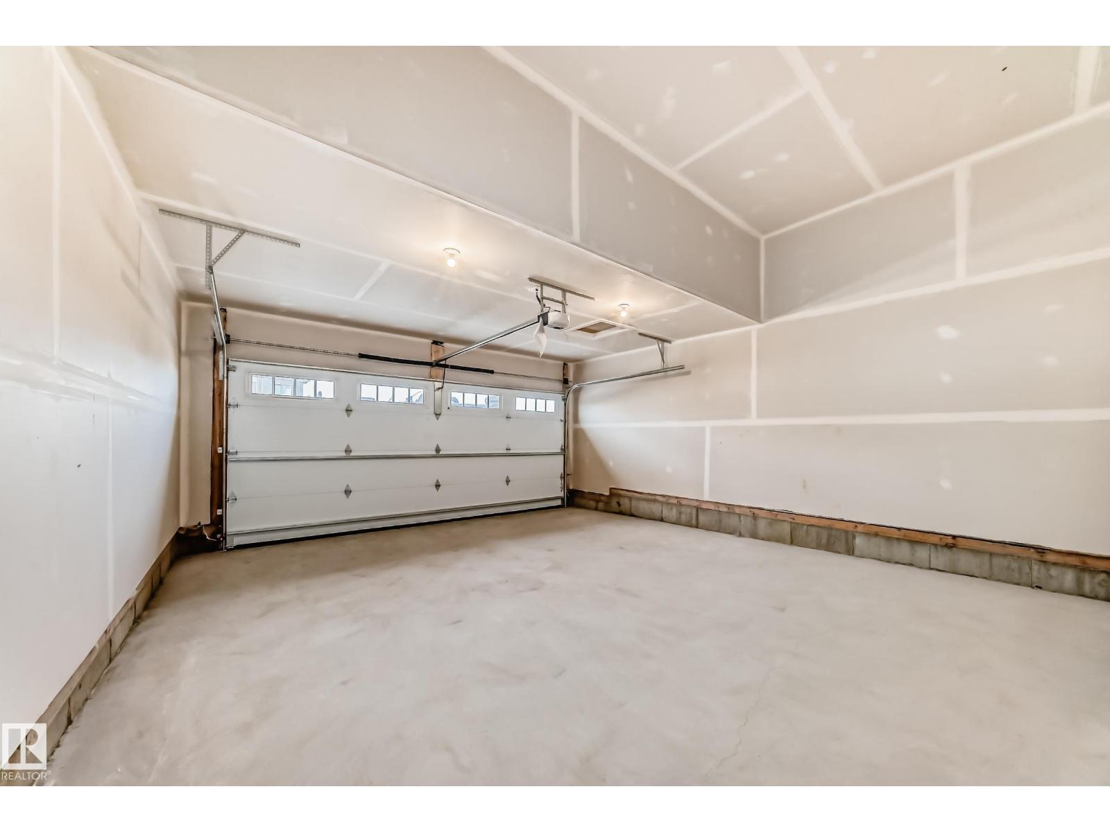 33 Chartres CL, St. Albert