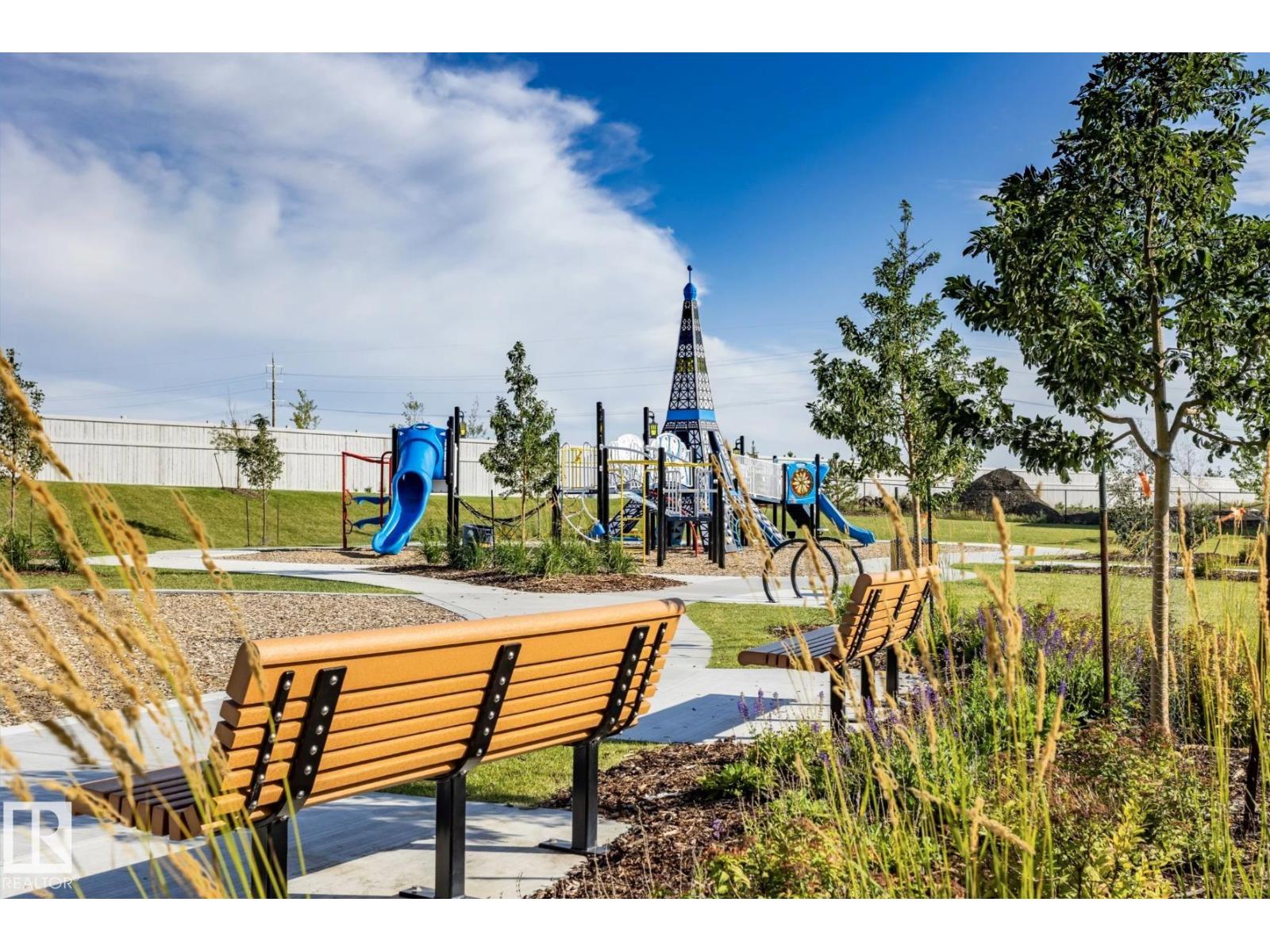 33 Chartres CL, St. Albert