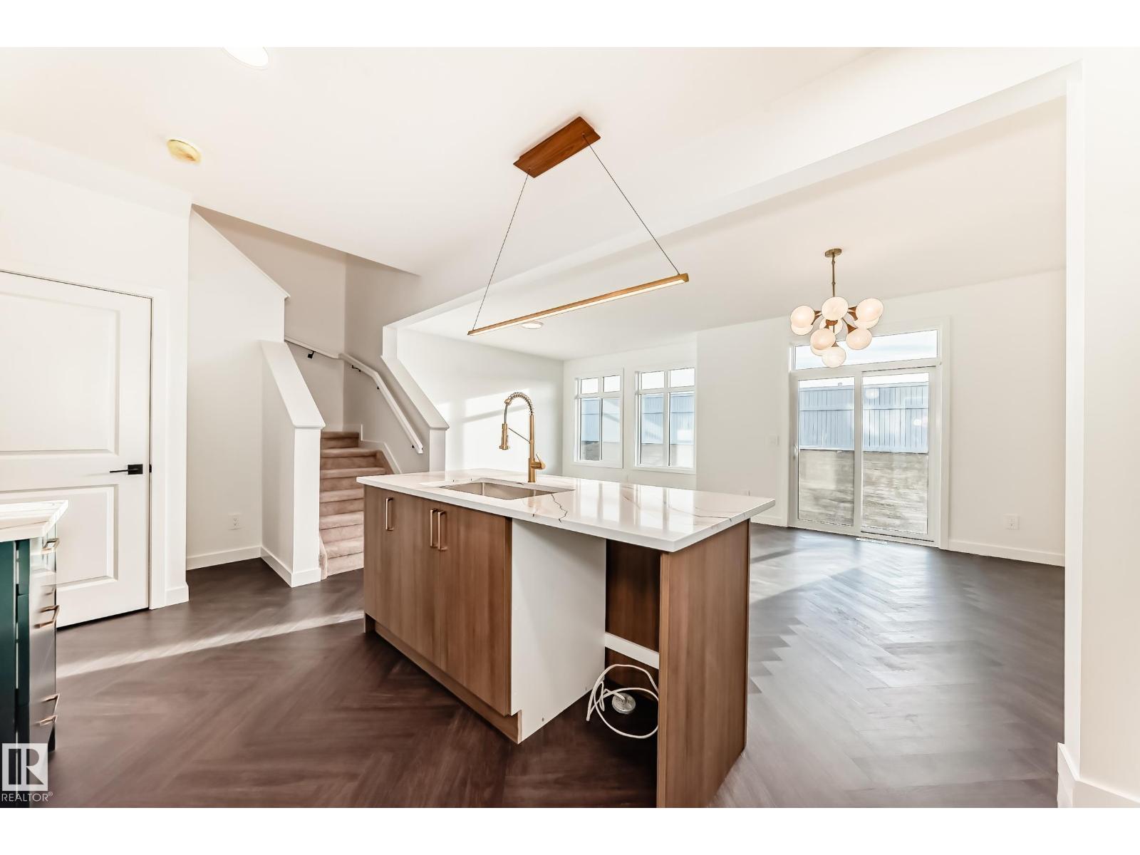 33 Chartres CL, St. Albert