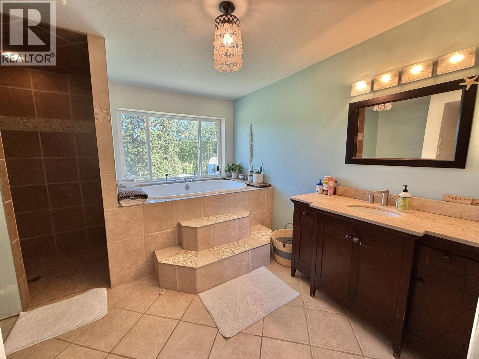 2873 TINDALE ROAD, Quesnel