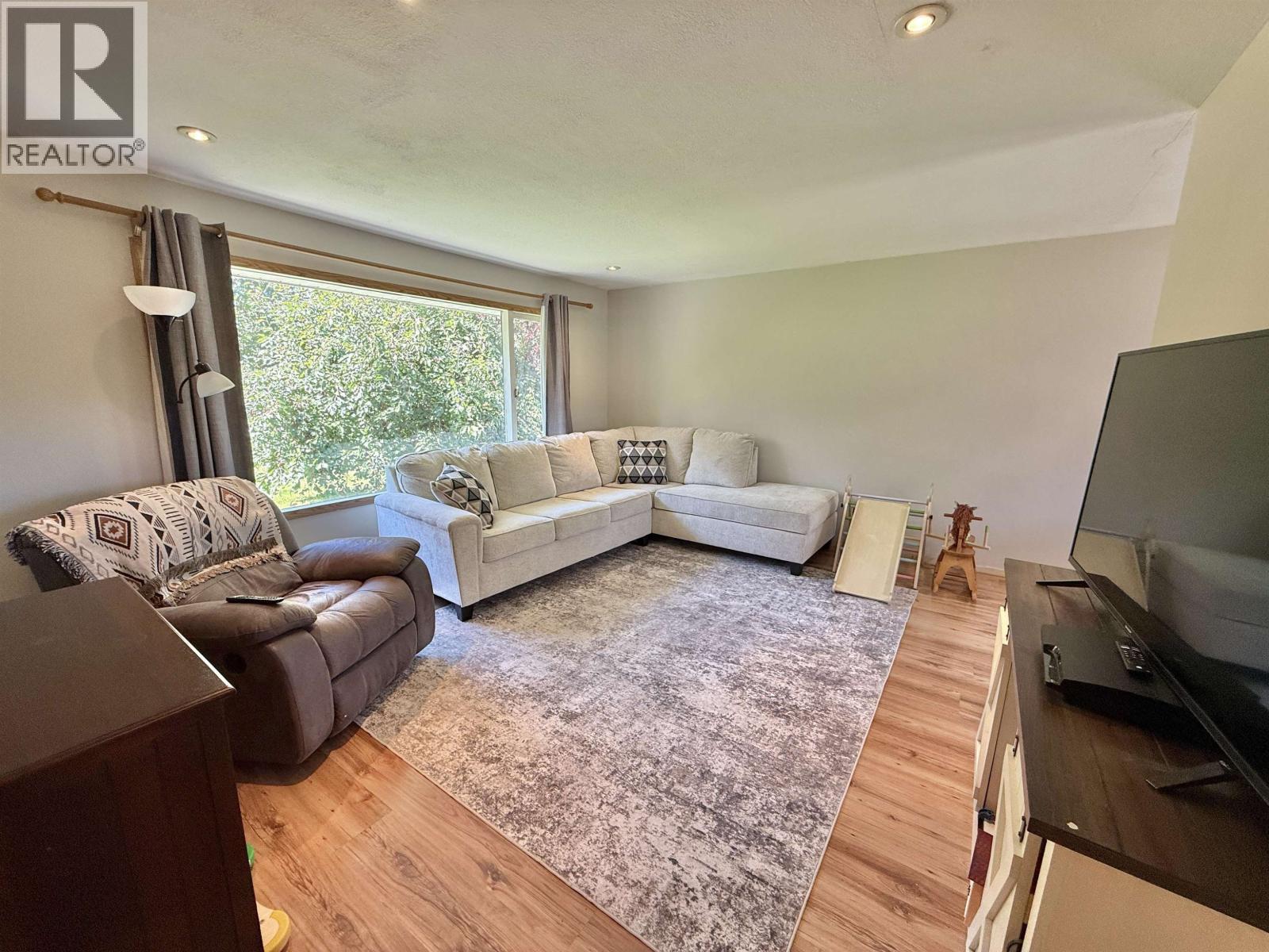 2873 TINDALE ROAD, Quesnel