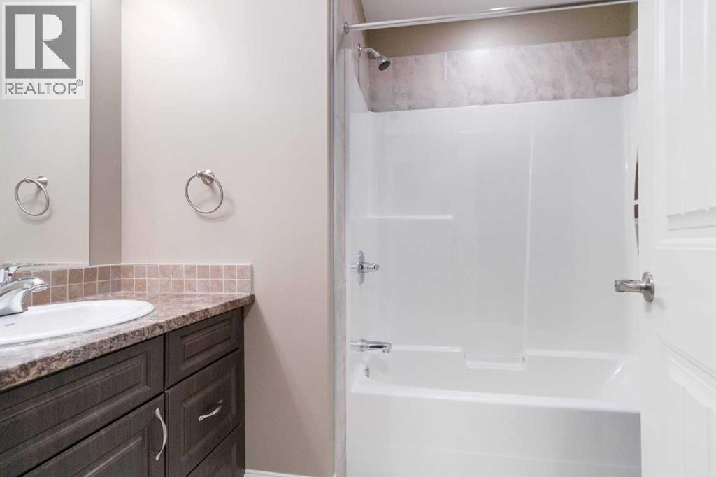 131 Falcon Green, Fort McMurray