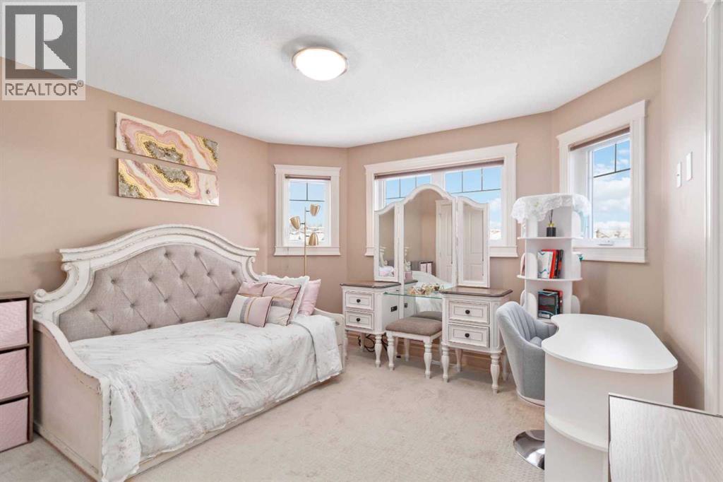 131 Falcon Green, Fort McMurray