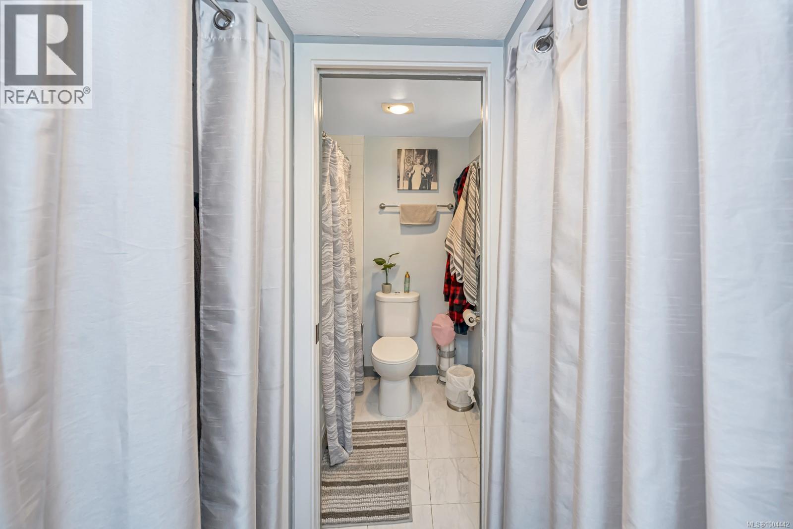 206 1223 Johnson Street, Victoria