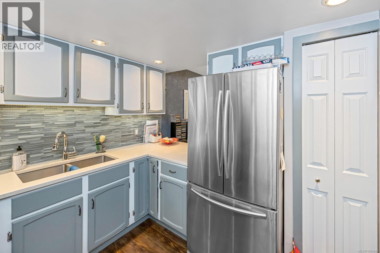 206 1223 Johnson Street, Victoria