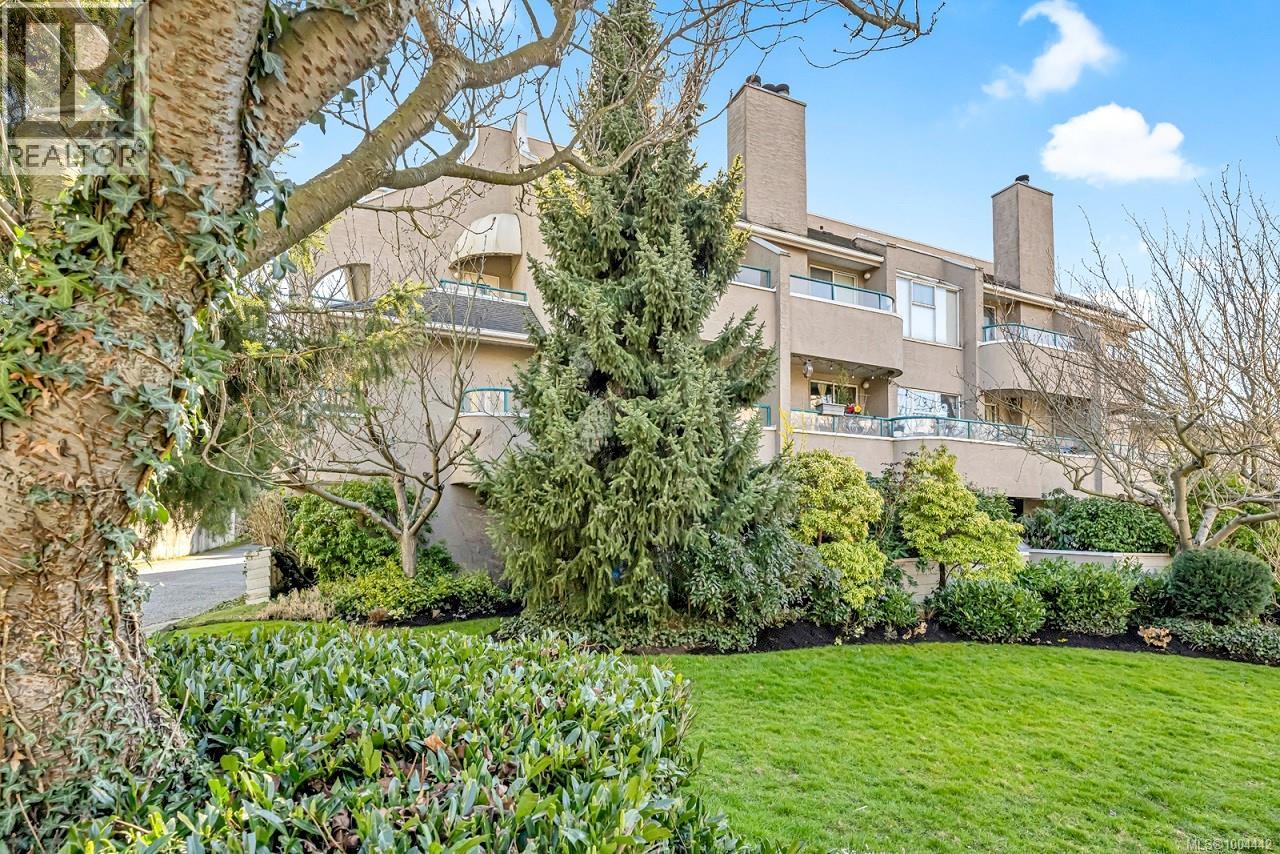 206 1223 Johnson Street, Victoria