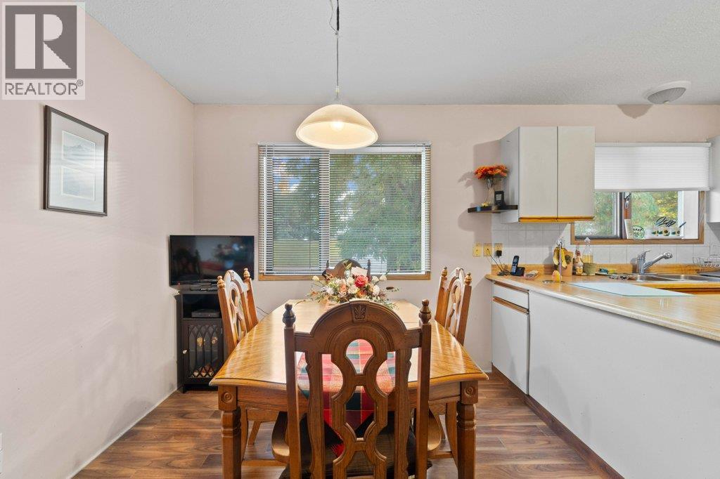  341 2 Street Southeast, Salmon Arm