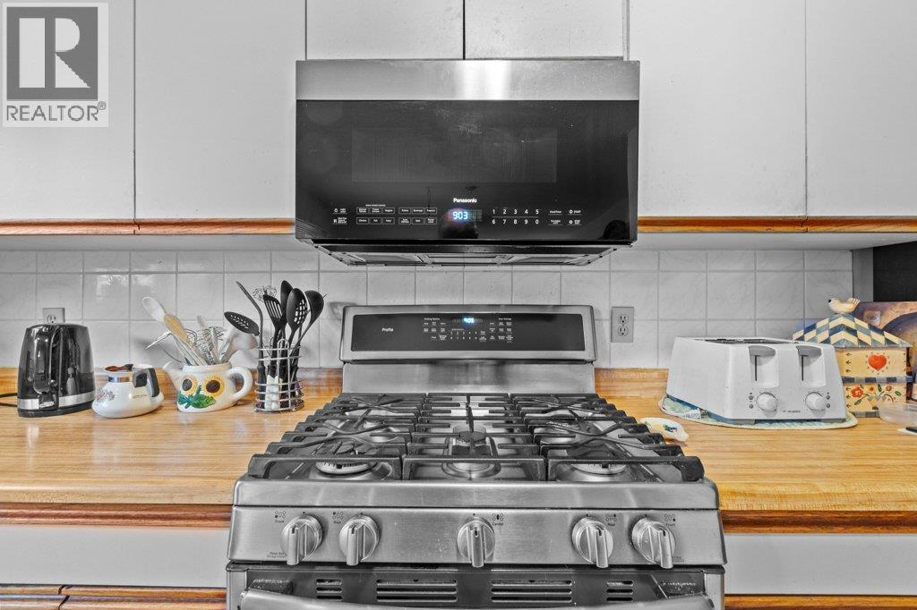  341 2 Street Southeast, Salmon Arm