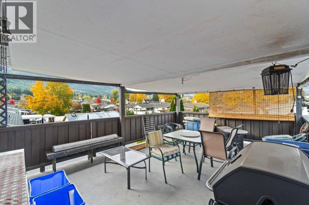  341 2 Street Southeast, Salmon Arm