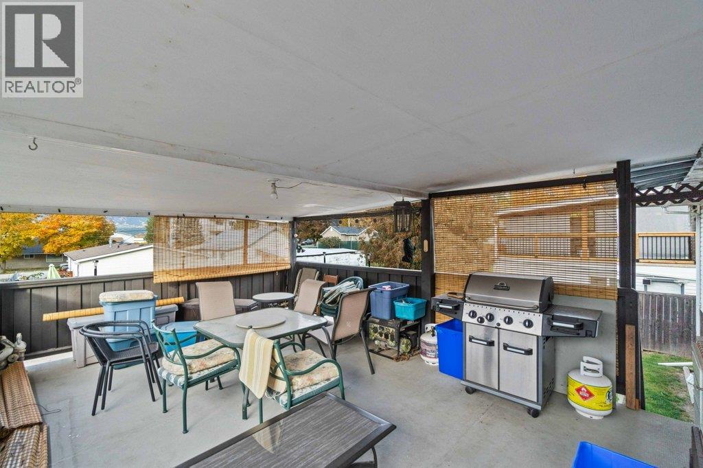  341 2 Street Southeast, Salmon Arm