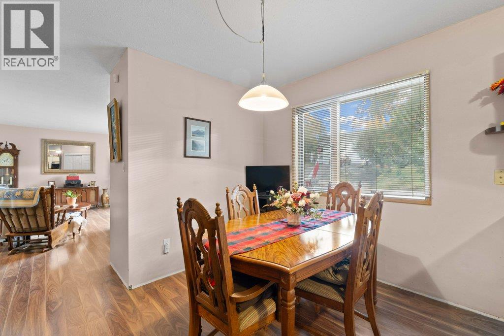  341 2 Street Southeast, Salmon Arm