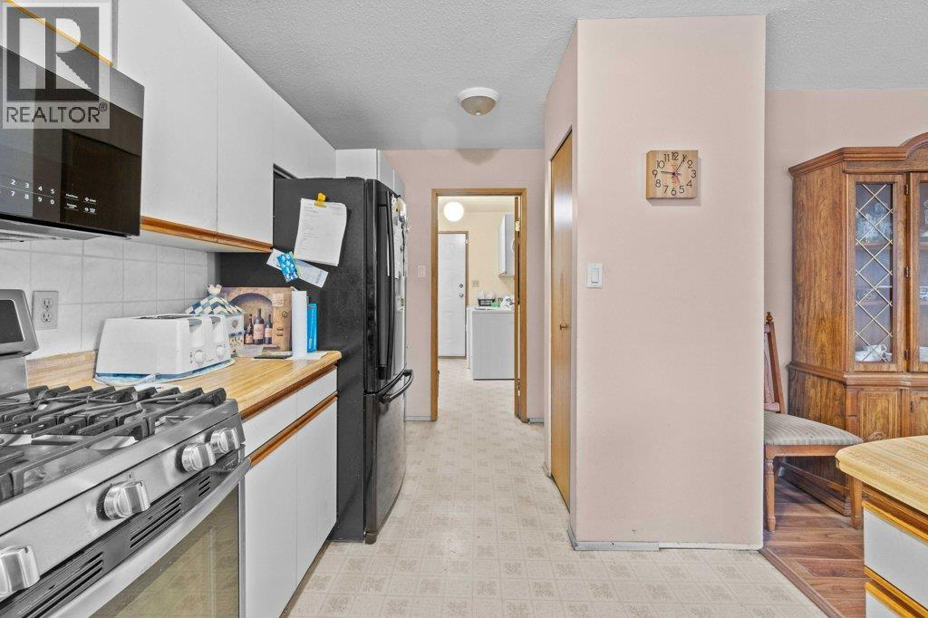  341 2 Street Southeast, Salmon Arm