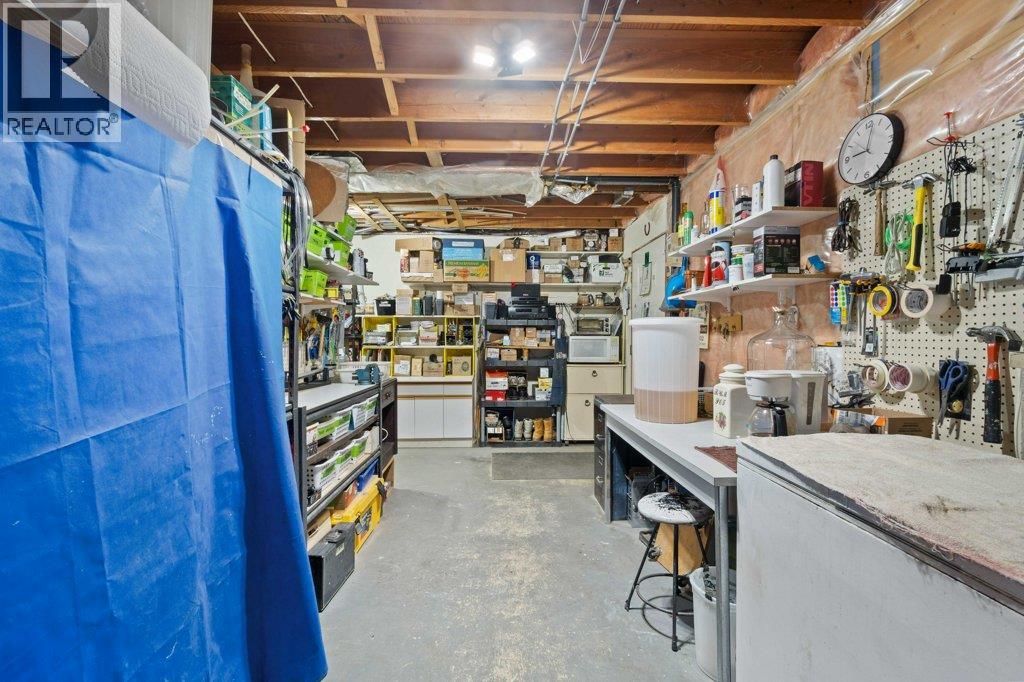  341 2 Street Southeast, Salmon Arm