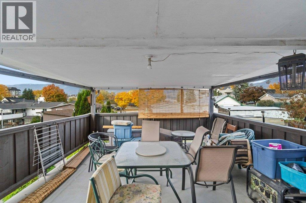  341 2 Street Southeast, Salmon Arm