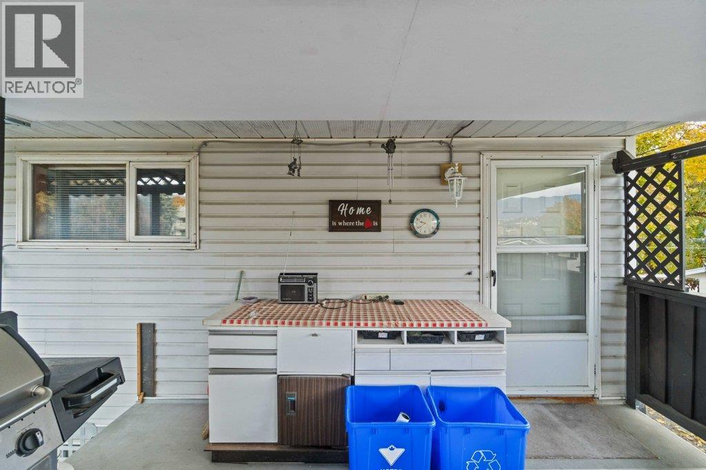  341 2 Street Southeast, Salmon Arm