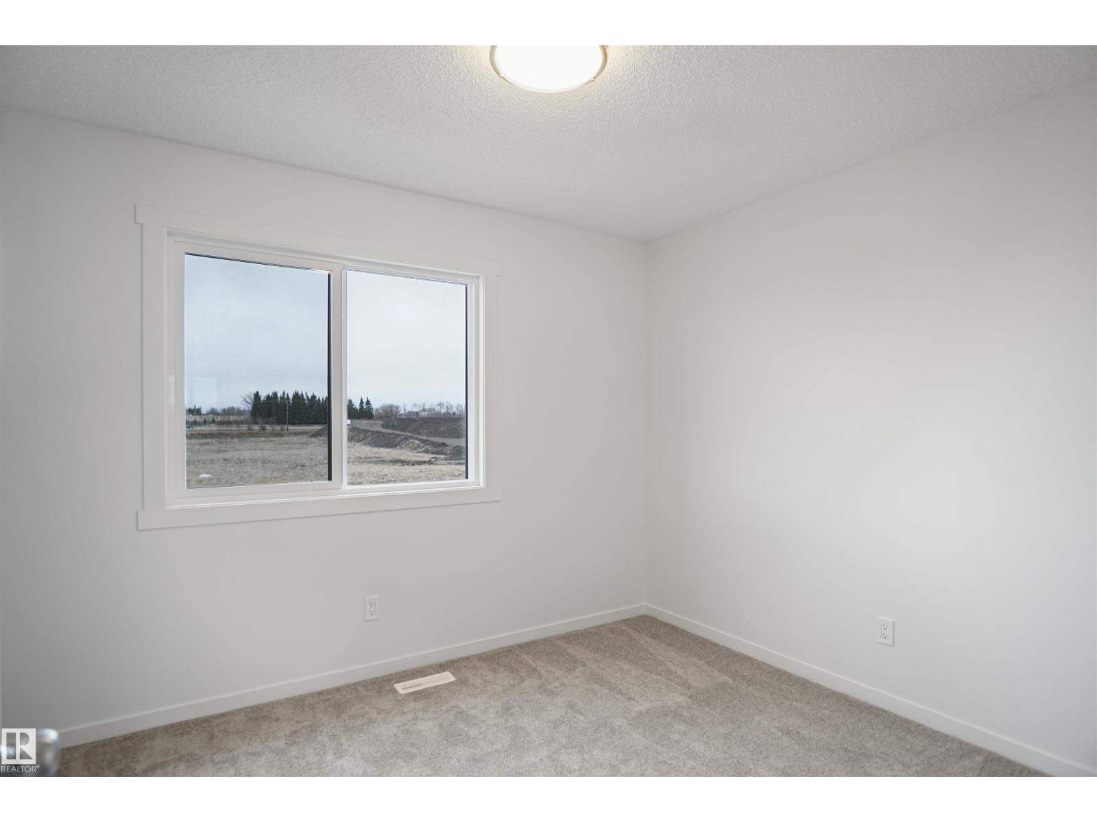 22 ELIZABETH GD, Spruce Grove