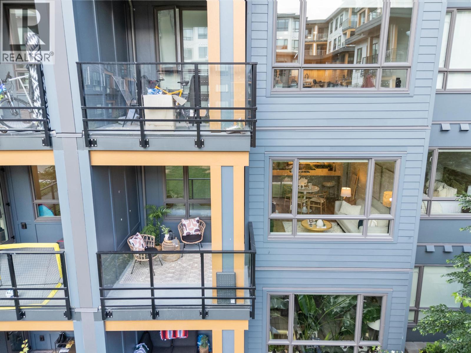 222 735 ANSKAR COURT, Coquitlam