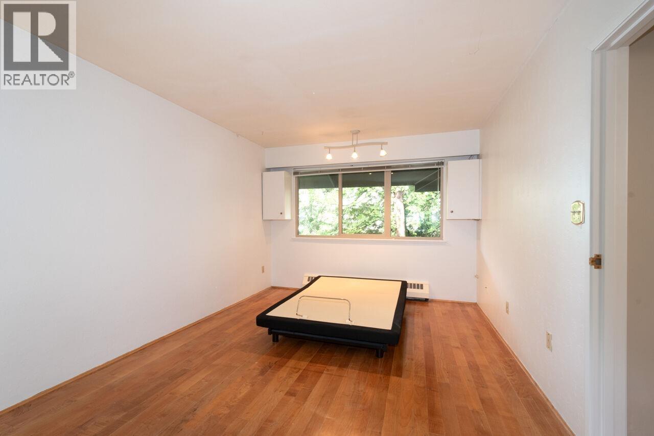 704 235 KEITH ROAD, West Vancouver