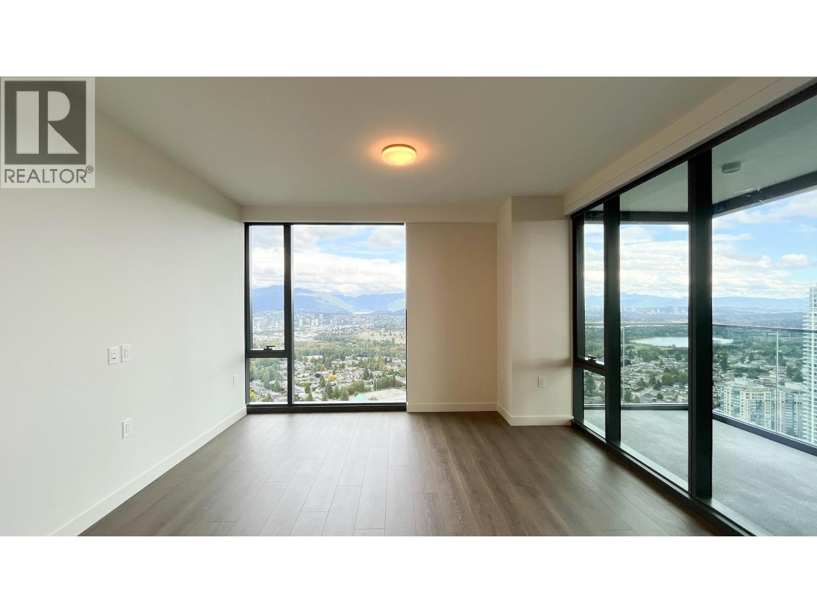 3908 5987 WILSON AVENUE, Burnaby