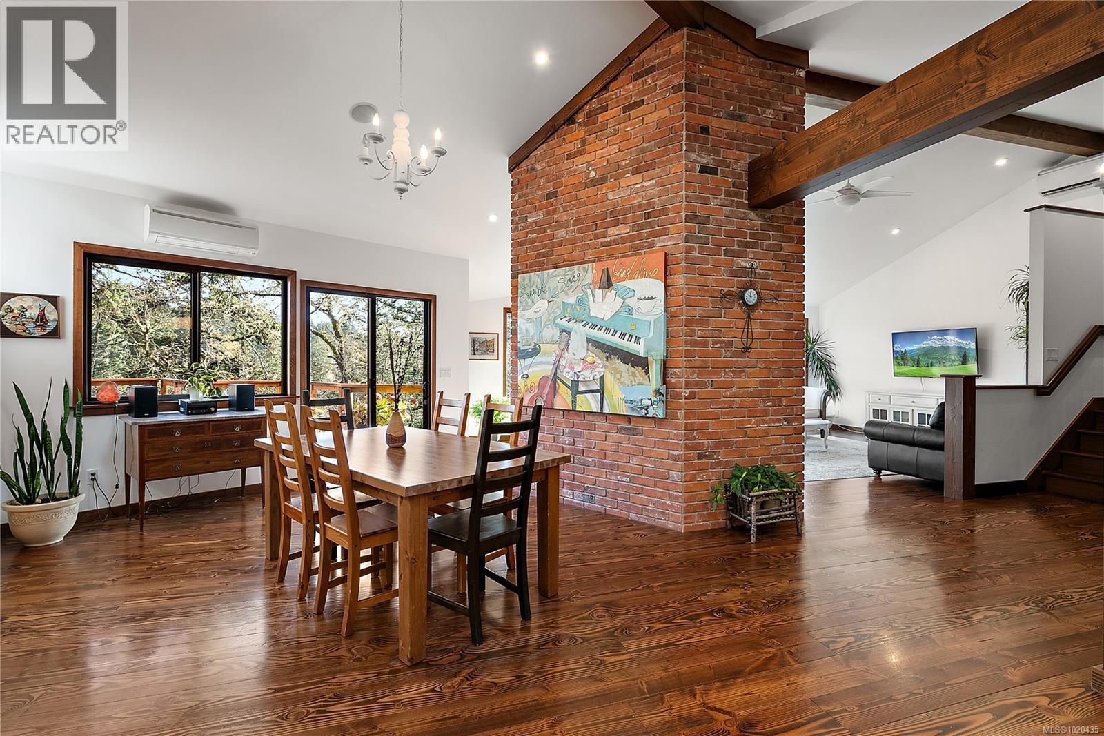 235 Hartland Ave, Saanich