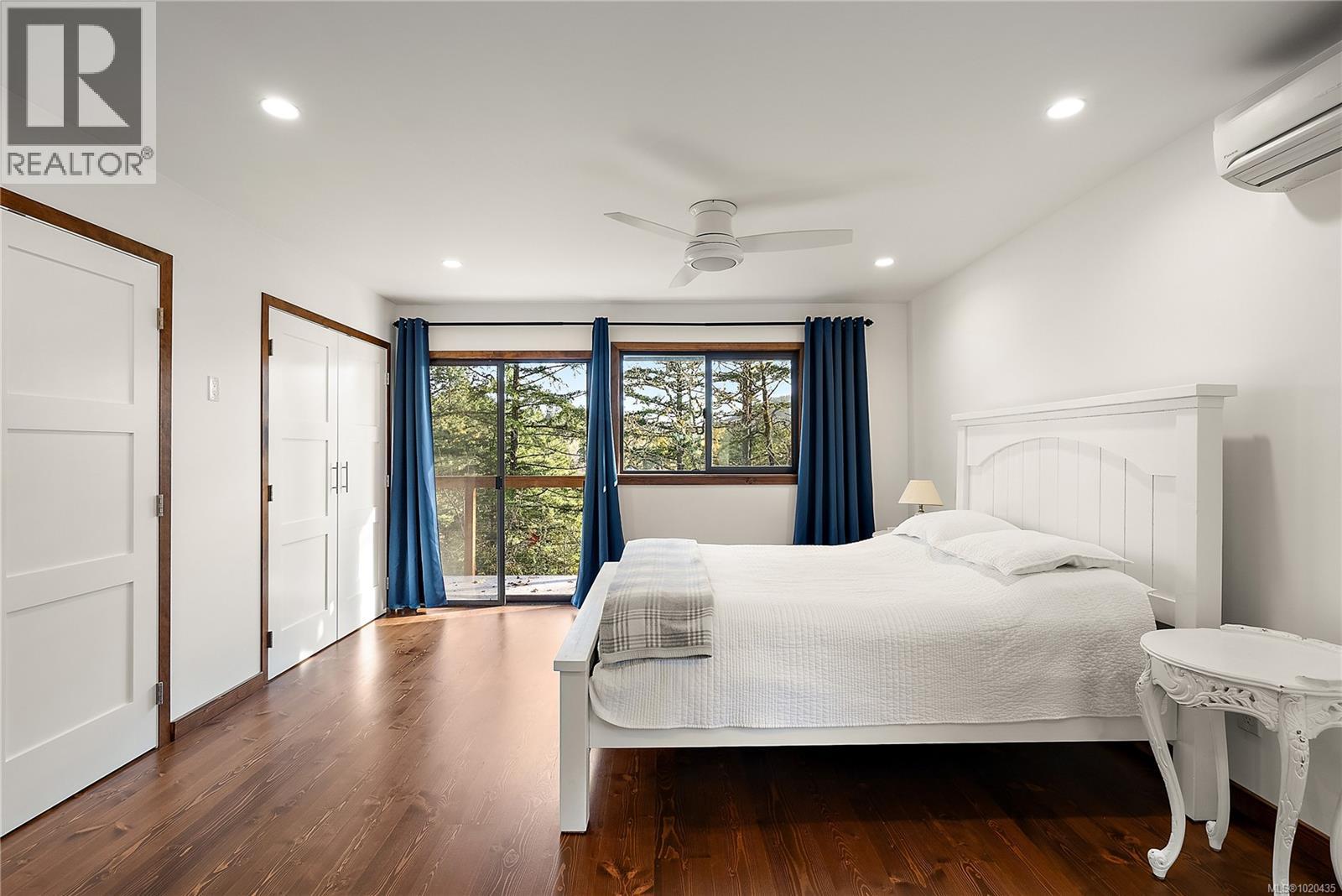 235 Hartland Ave, Saanich