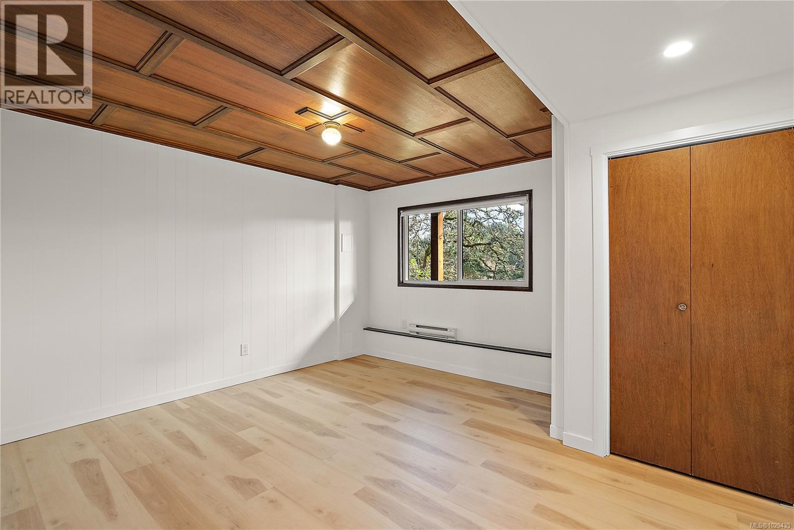 235 Hartland Ave, Saanich