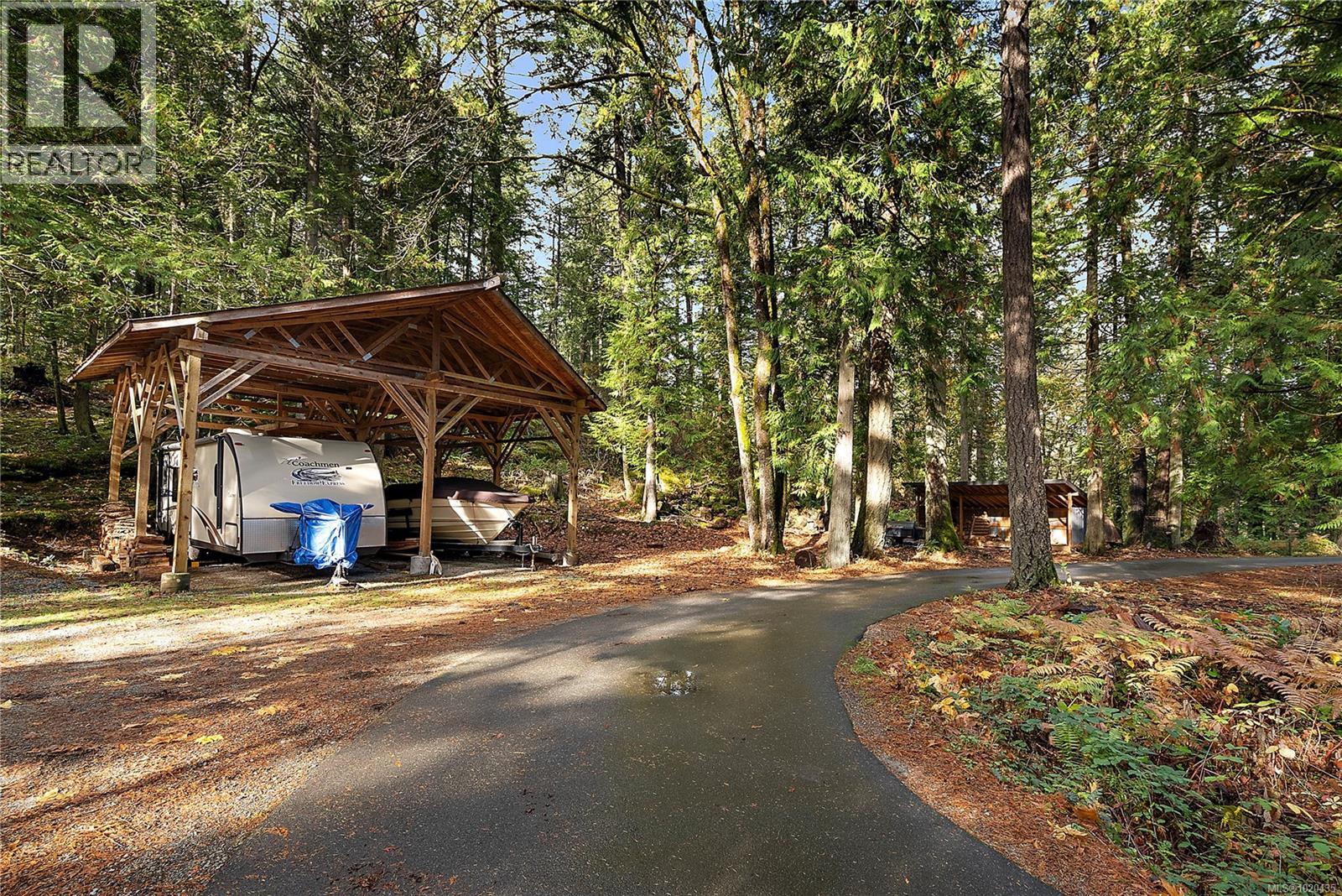 235 Hartland Ave, Saanich