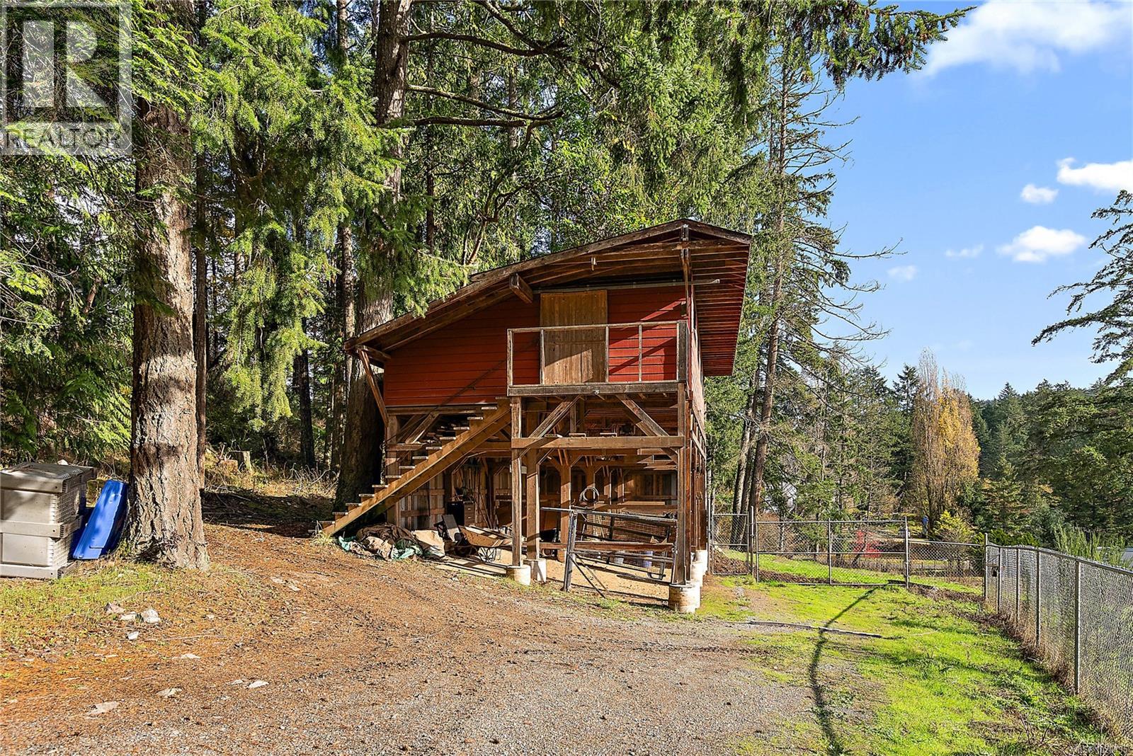 235 Hartland Ave, Saanich