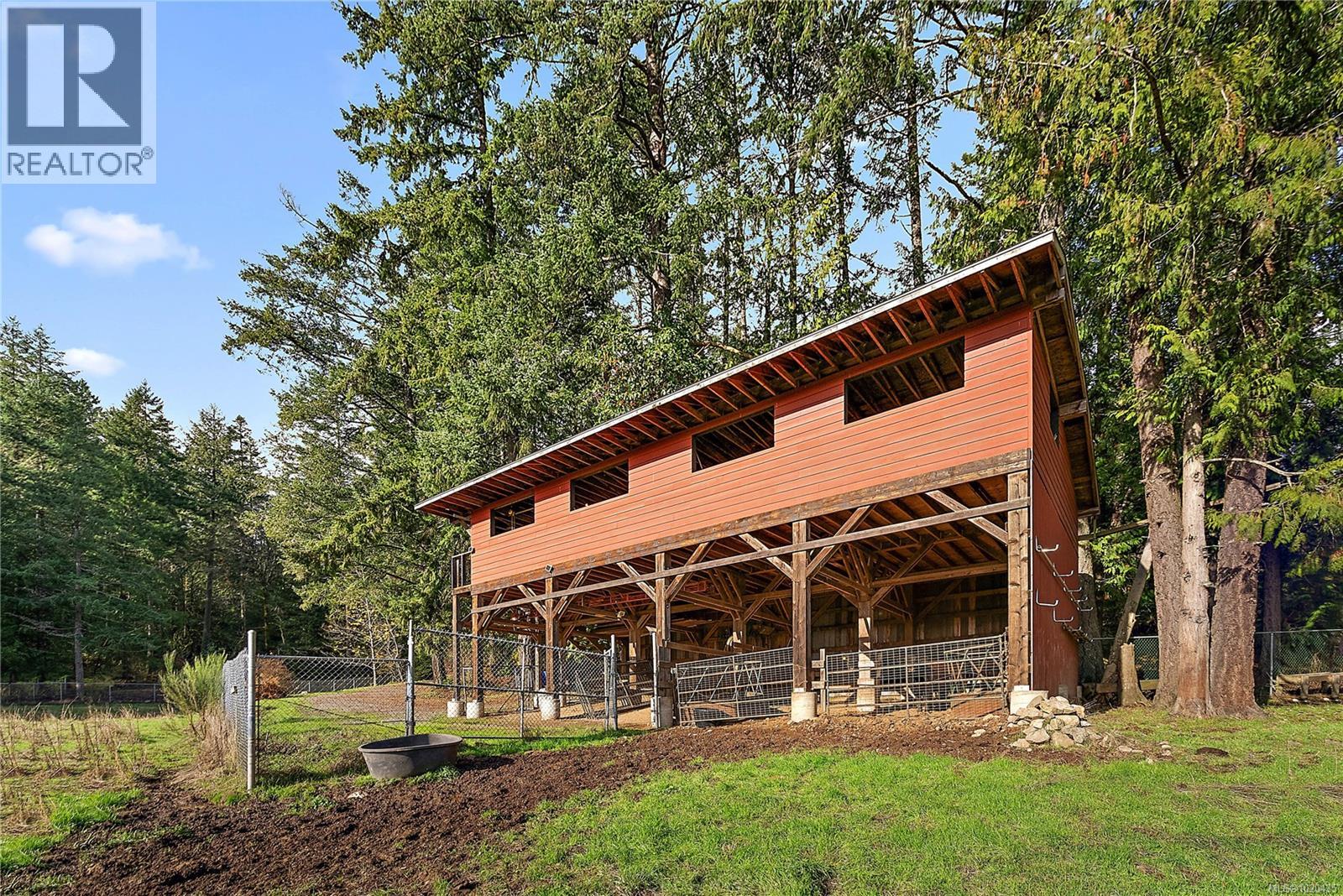 235 Hartland Ave, Saanich