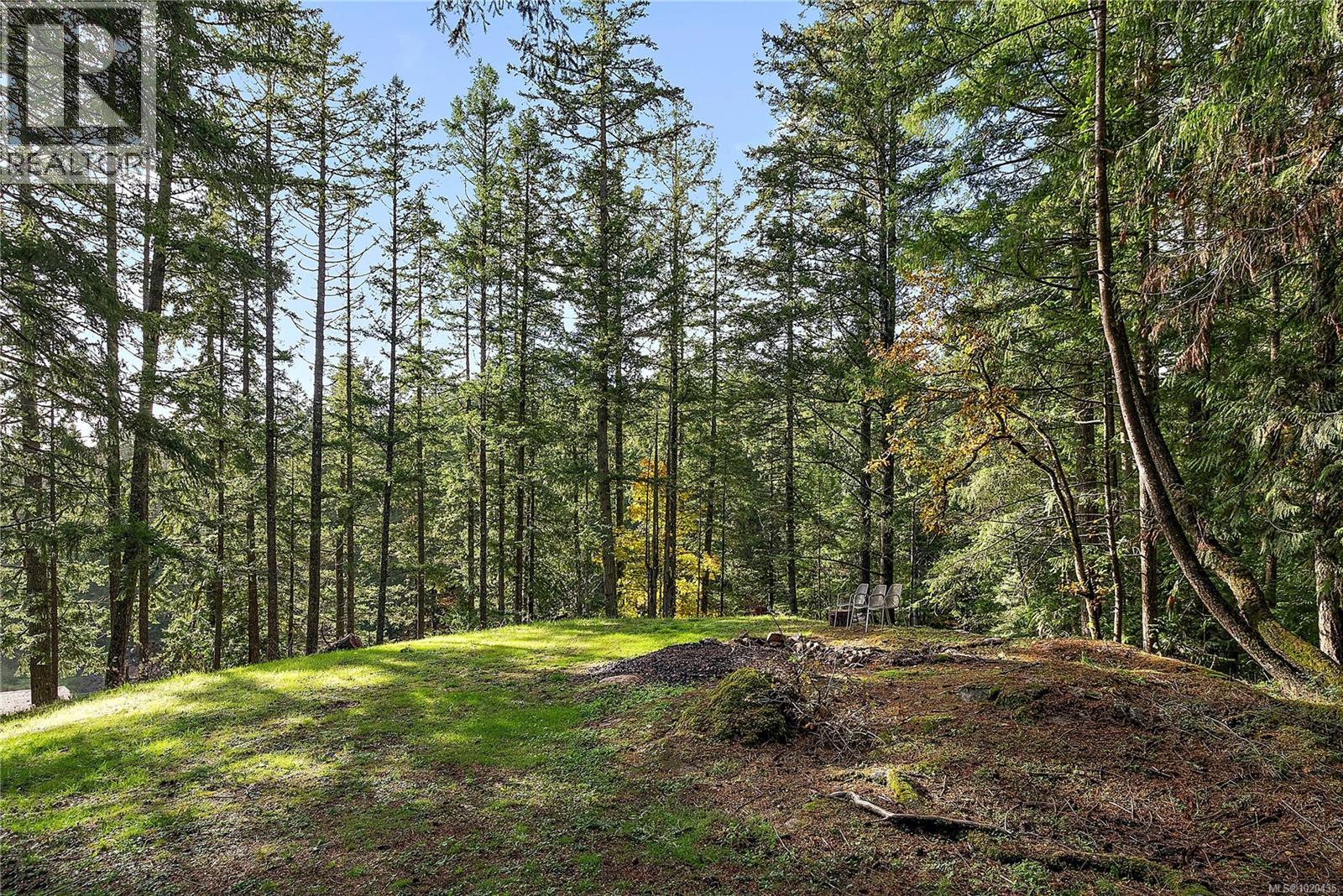 235 Hartland Ave, Saanich