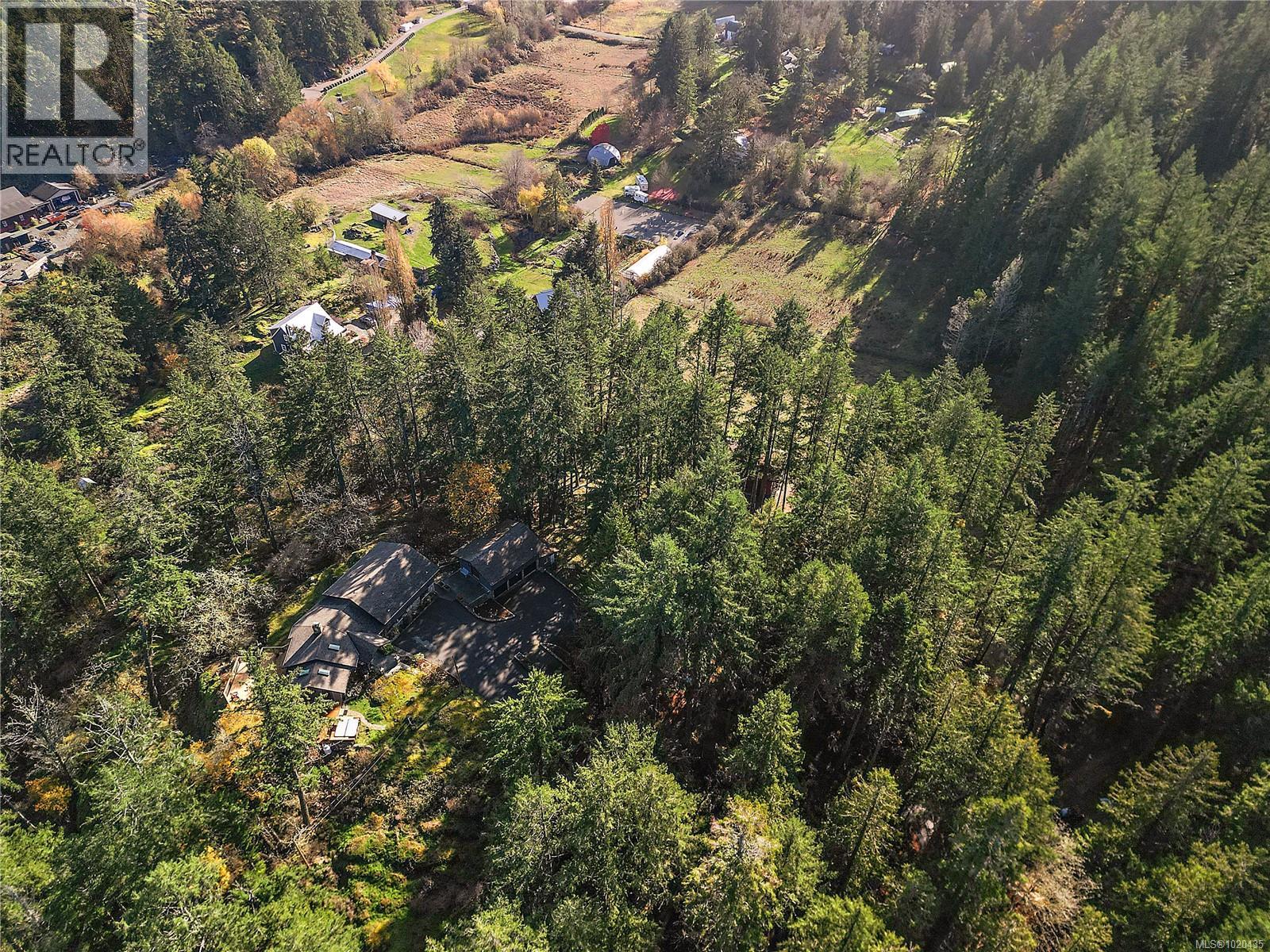 235 Hartland Ave, Saanich