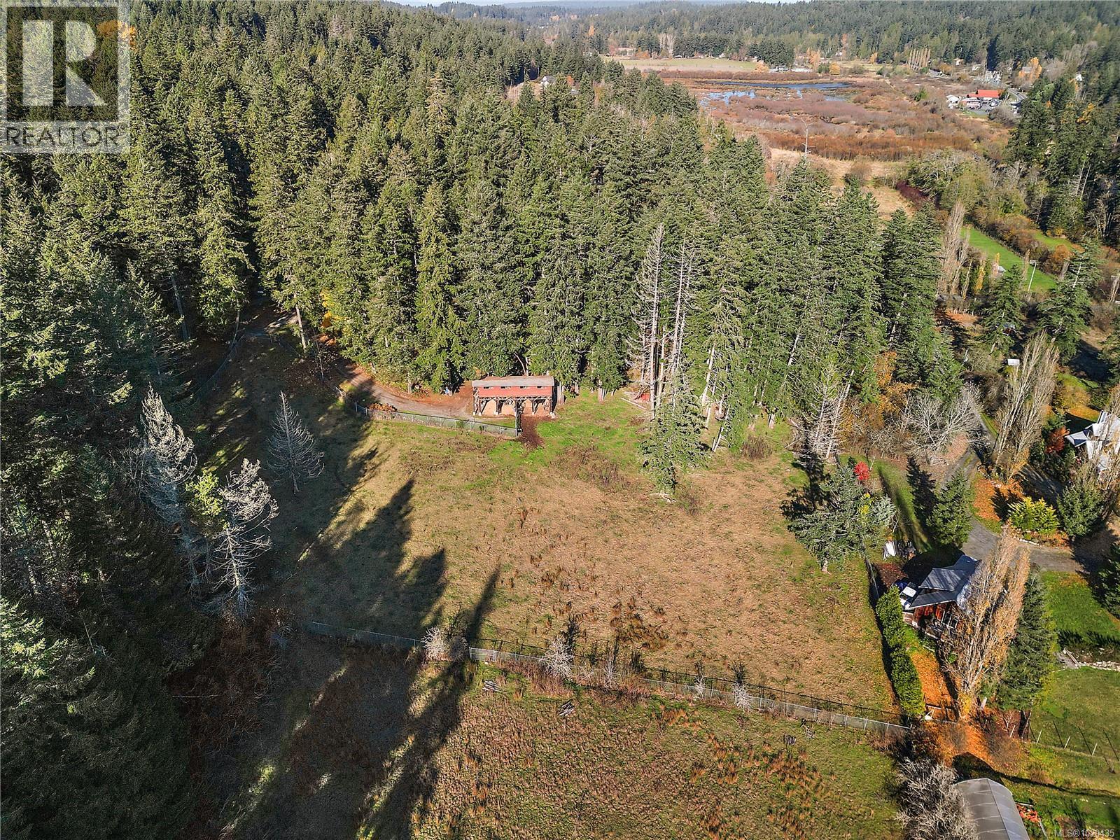 235 Hartland Ave, Saanich