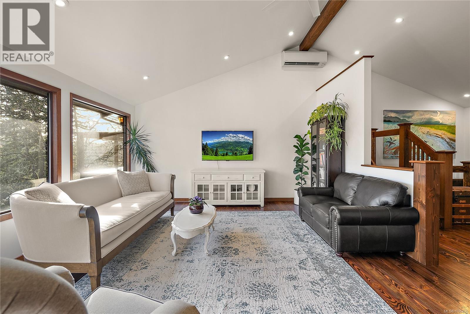 235 Hartland Ave, Saanich