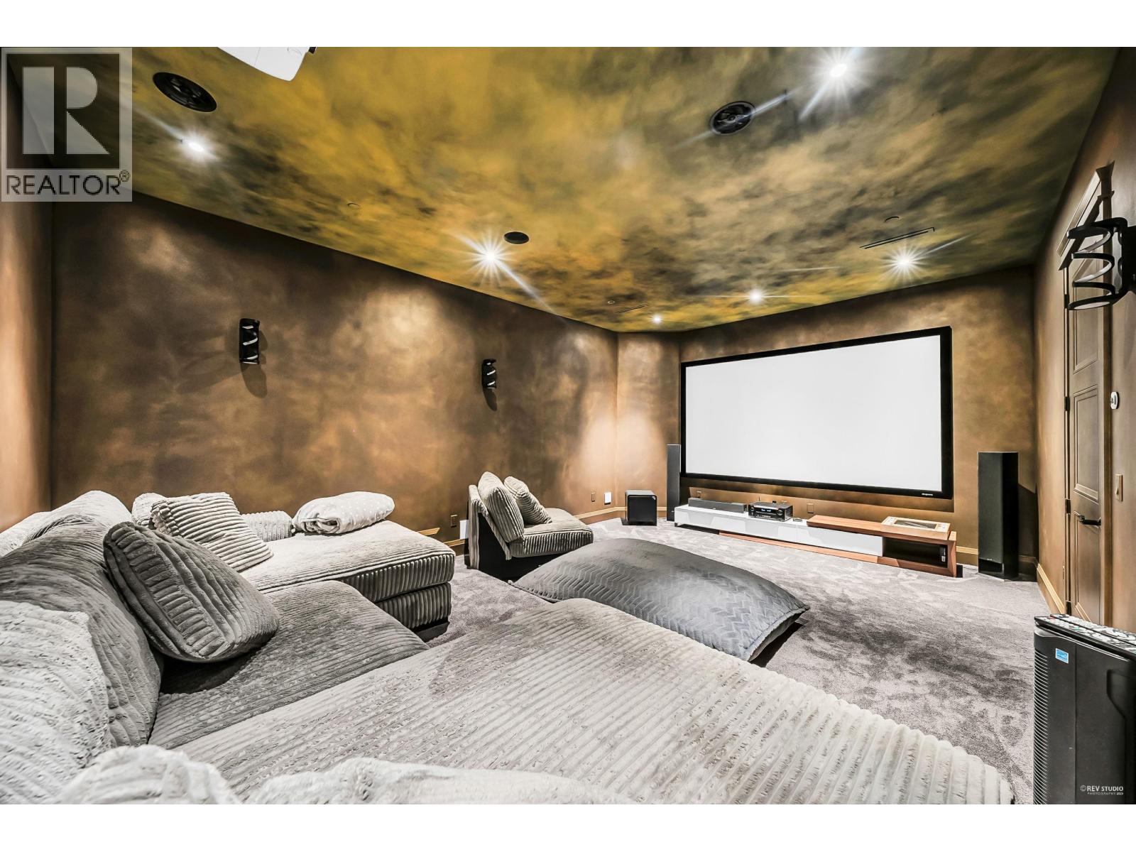 18782 OLD DEWDNEY TRUNK ROAD, Pitt Meadows