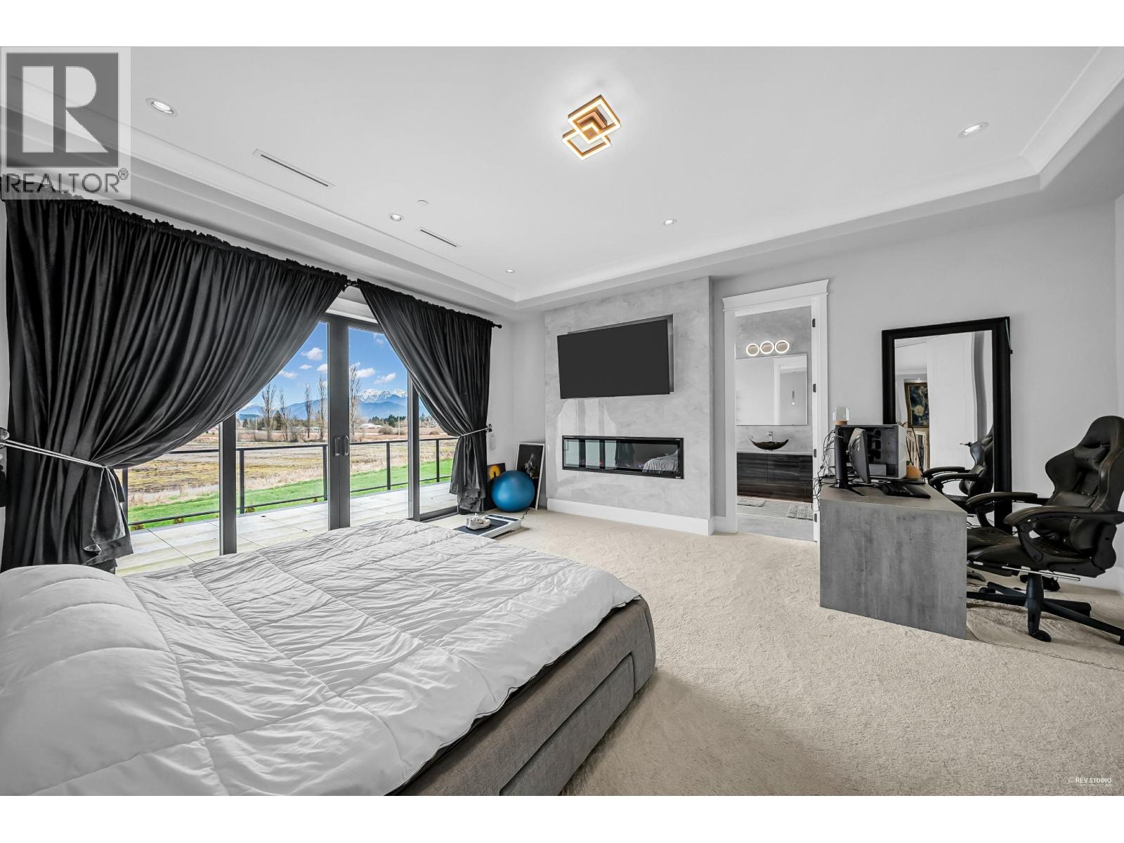 18782 OLD DEWDNEY TRUNK ROAD, Pitt Meadows