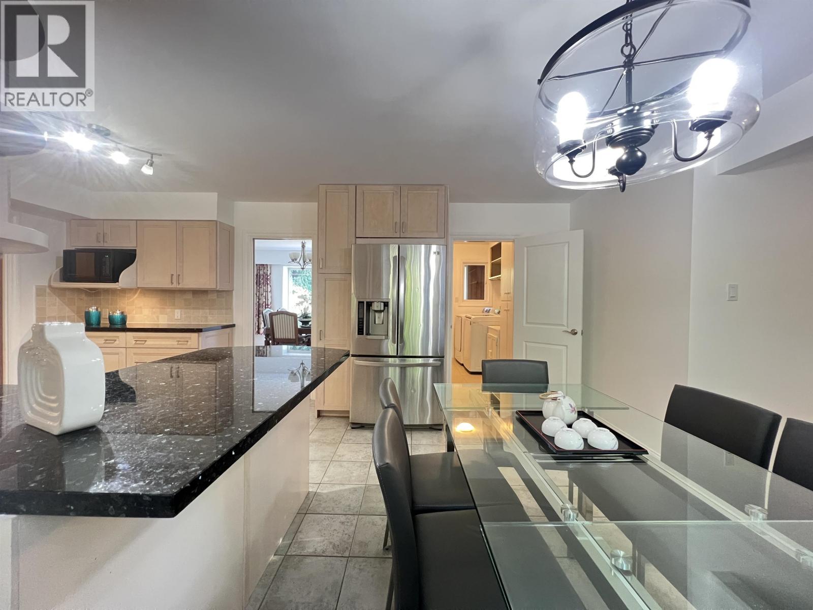 3791 SOUTHRIDGE AVENUE, West Vancouver