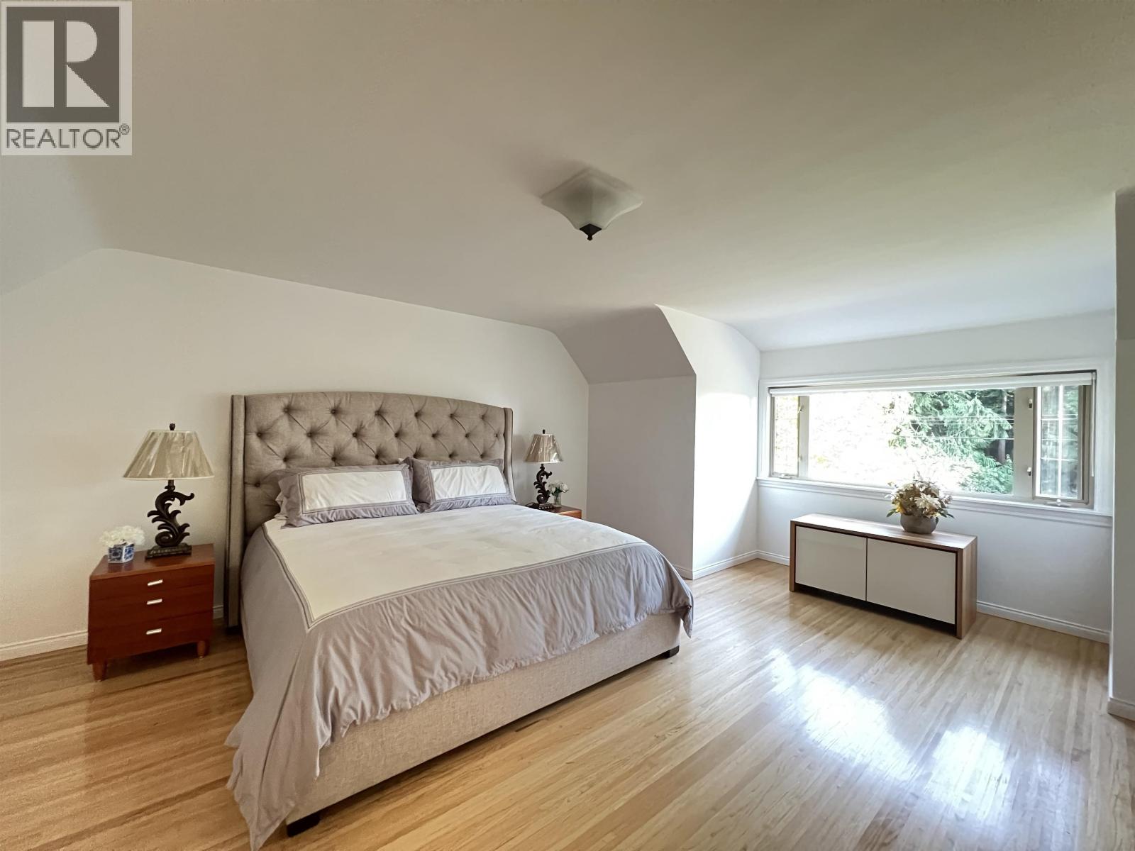 3791 SOUTHRIDGE AVENUE, West Vancouver
