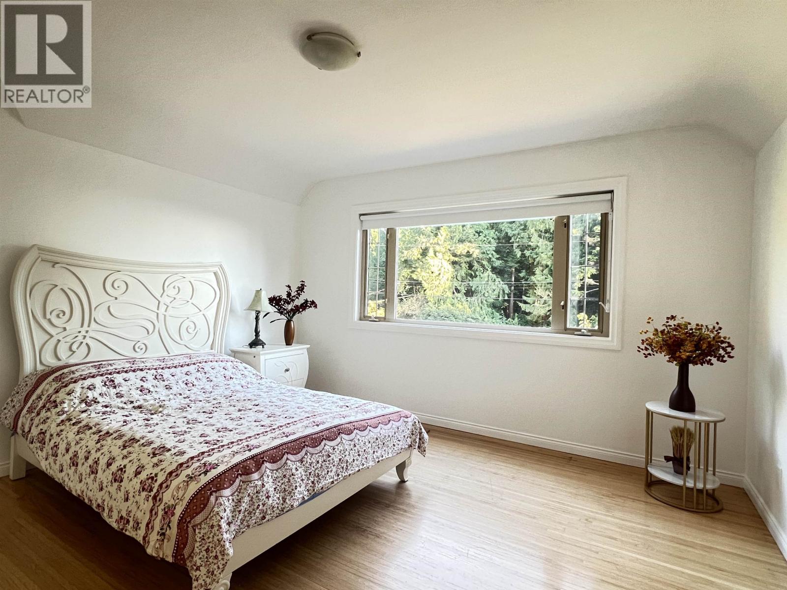 3791 SOUTHRIDGE AVENUE, West Vancouver