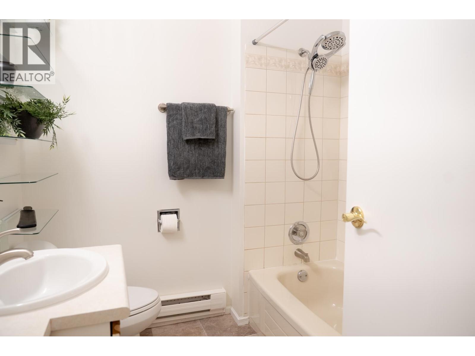 37150 SCHOONER WAY, Pender Island